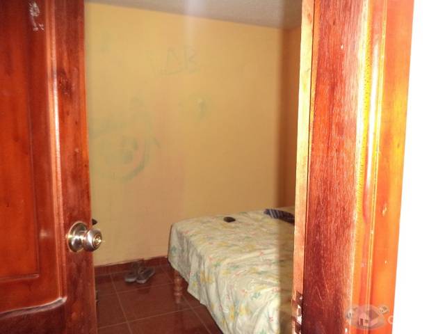 VENDO CASA DE 2 PLANTAS EN OTAVALO