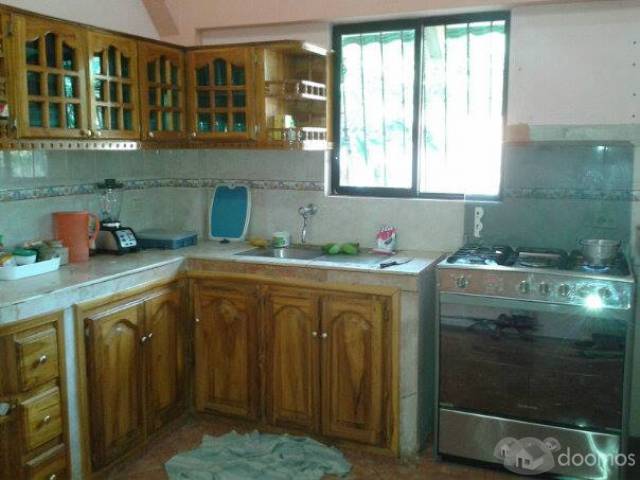 SE VENDE HERMOSA CASA VACACIONAL EN MANABI-PORTOVIEJO-SANTA ANA