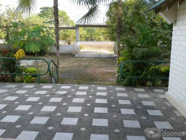 SE VENDE HERMOSA CASA VACACIONAL EN MANABI-PORTOVIEJO-SANTA ANA