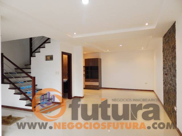 HERMOSA CASA EN CONDOMINIO POR MISICATA $ 109.000