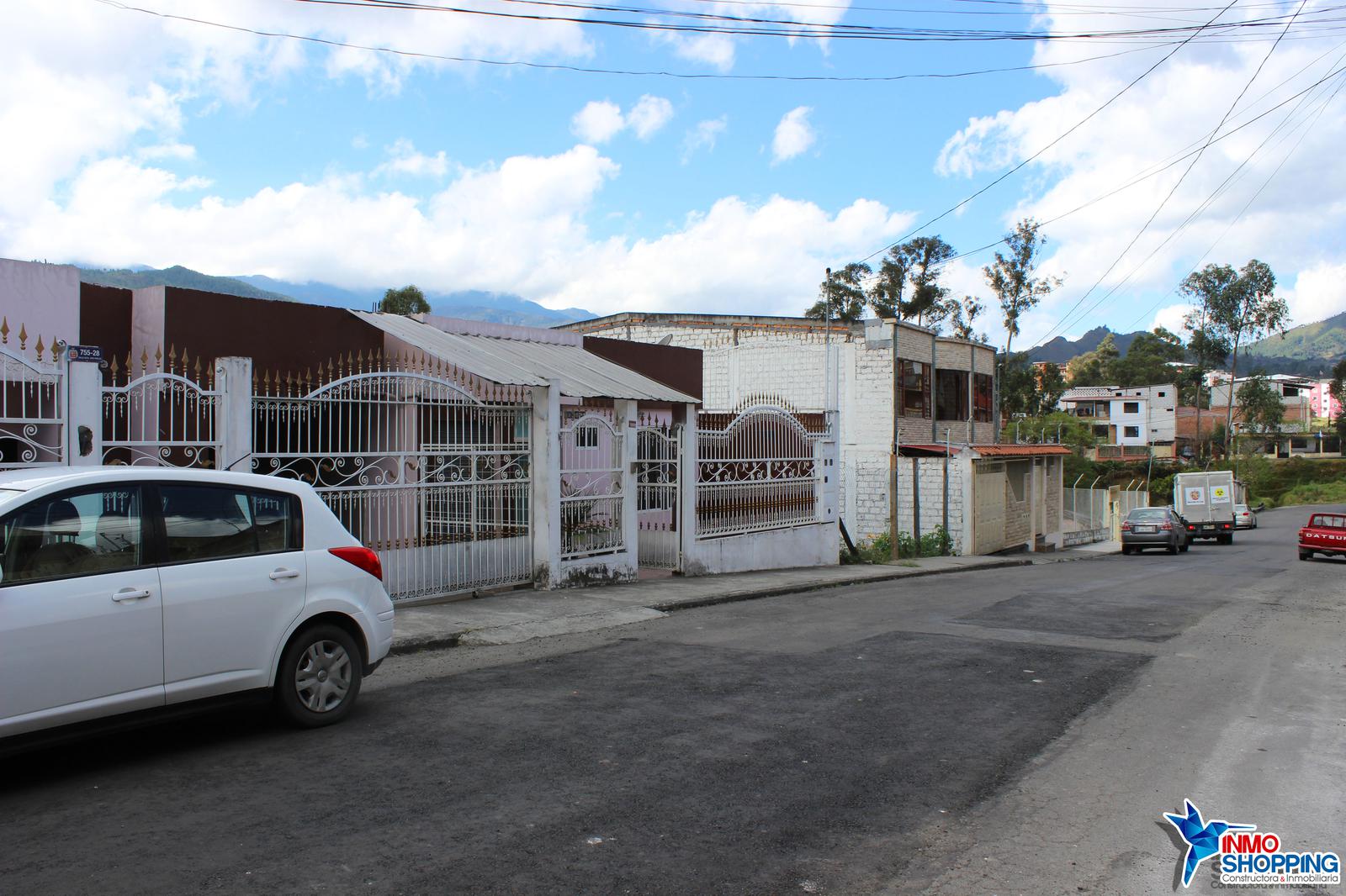 Casa en el sector Esteban Godoy - Calle José Robles Carrión