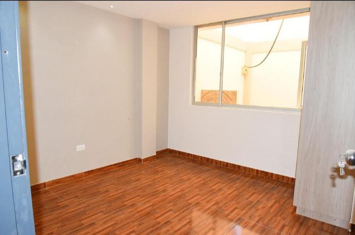 VENTA/RENTA  Casa  con local comercial, 3 Dormt. con acabados de primera en San Gabriel.