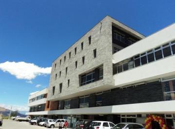 Local comercial u oficina de venta ubicado en la Plaza del Rancho