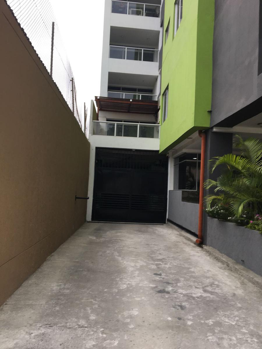 Departamento 2 dormitorios amoblado de venta zona mall del Pacífico