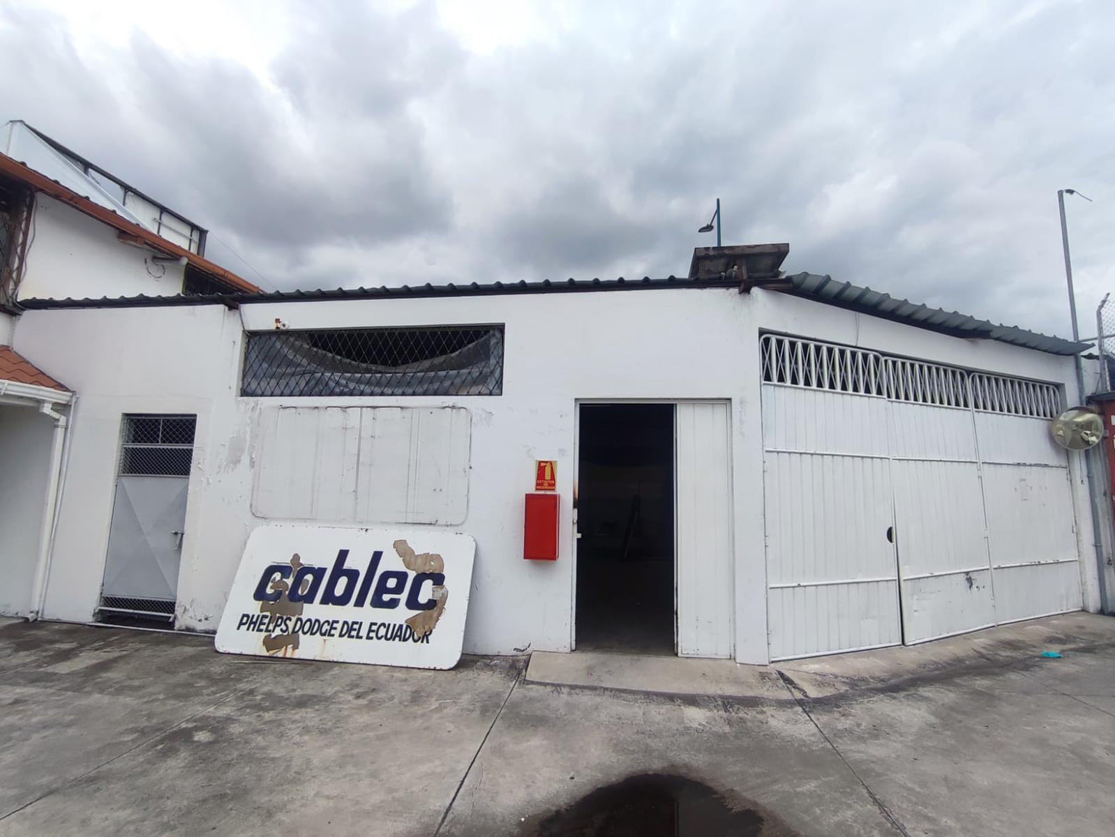 Local Comercial en Ambato con bodega