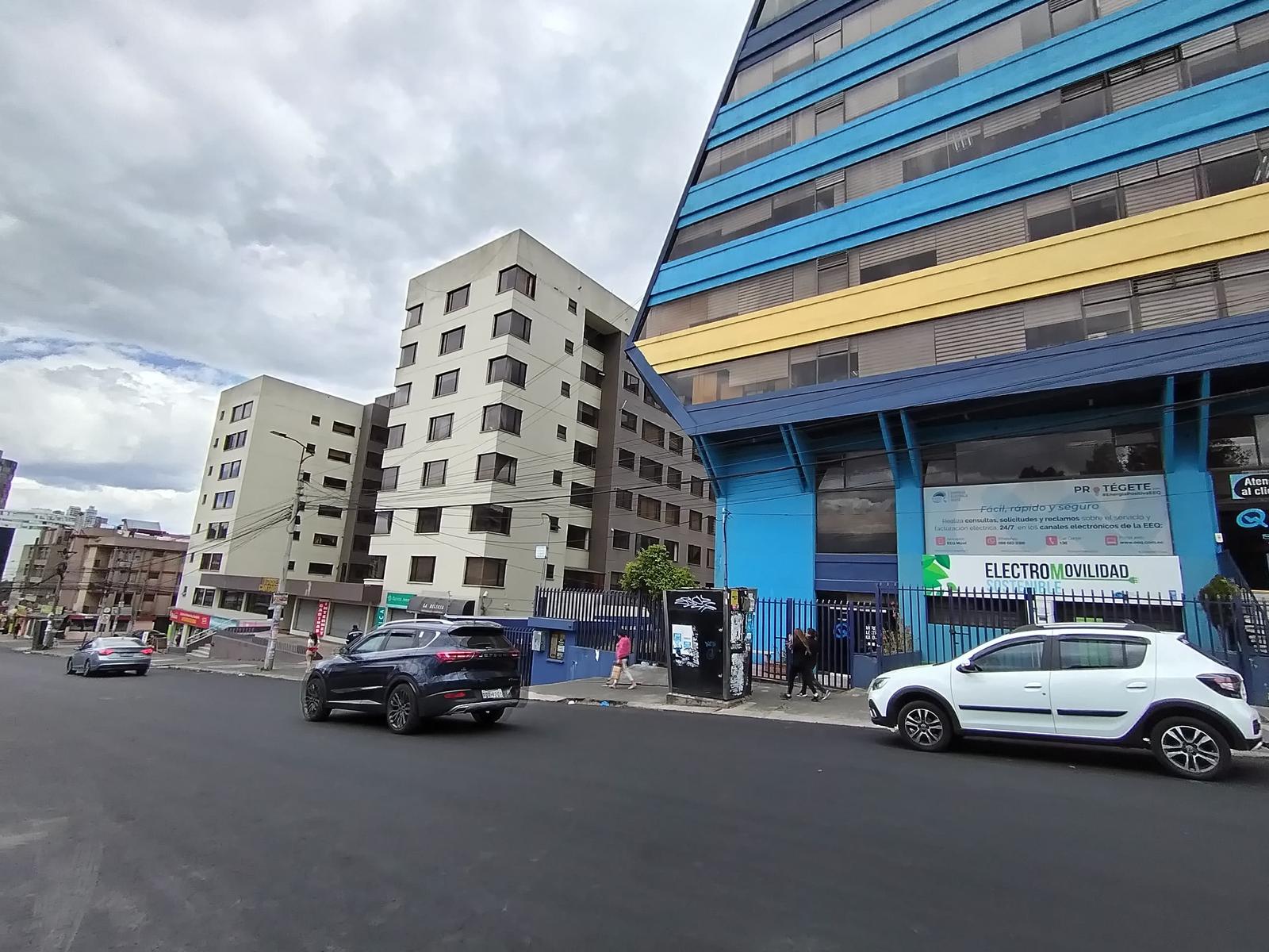 Departamento en Venta, 3 Dormitorios, cerca al Mall el Jardín, Sector Mariana de Jesús, Quito.