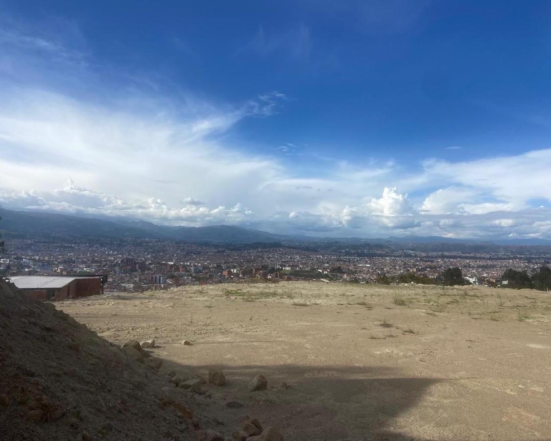 TERRENO CON ESPECTACULAR VISTA A LA CIUDAD