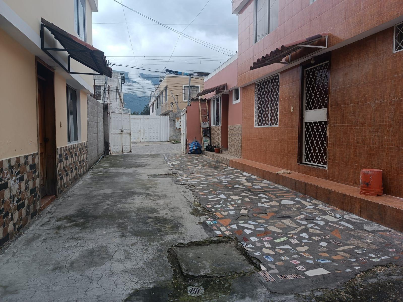 Casa en Venta Sector  Bellavista de Caranqui  a Pocas  Cuadras  de Academia Militar San Diego