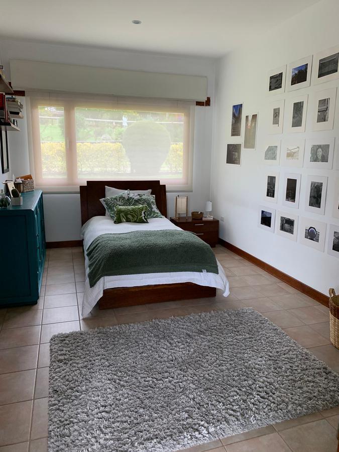 De Venta Hermosa Casa de Lujo en Pifo