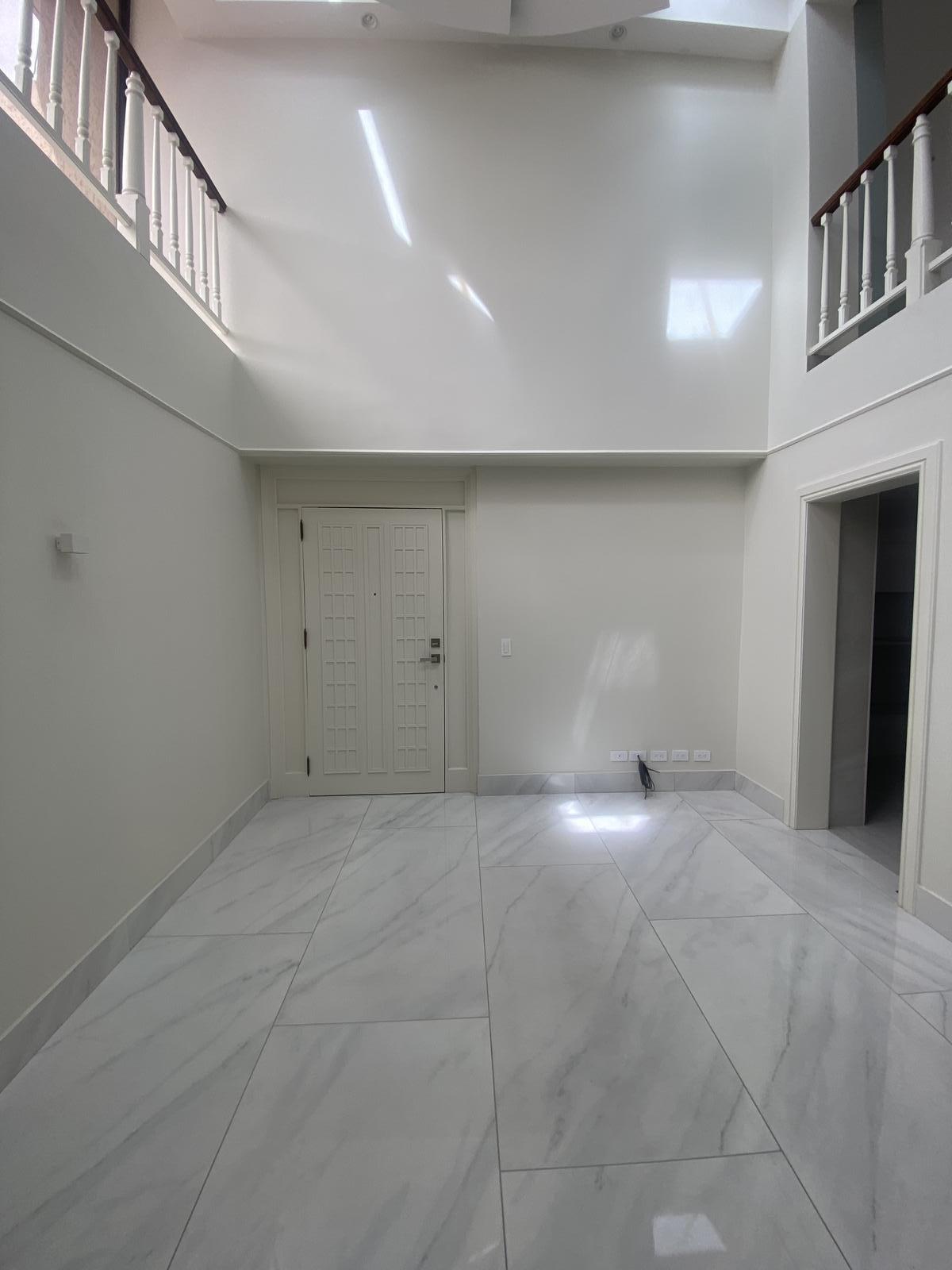 Penthouse de venta ubicado en el edificio Humoldt, totalmente remodelado