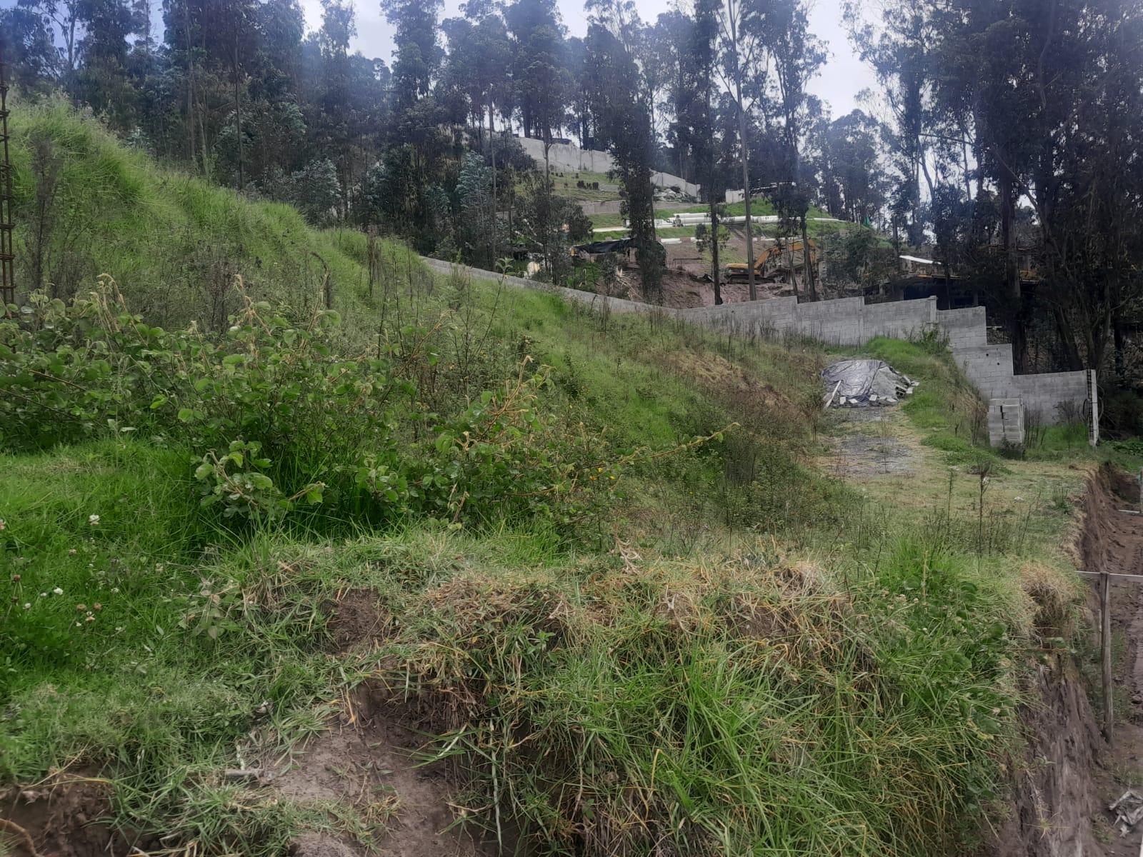 Terreno en  Venta cerca al Puente 3. Valle de Los Chillos.