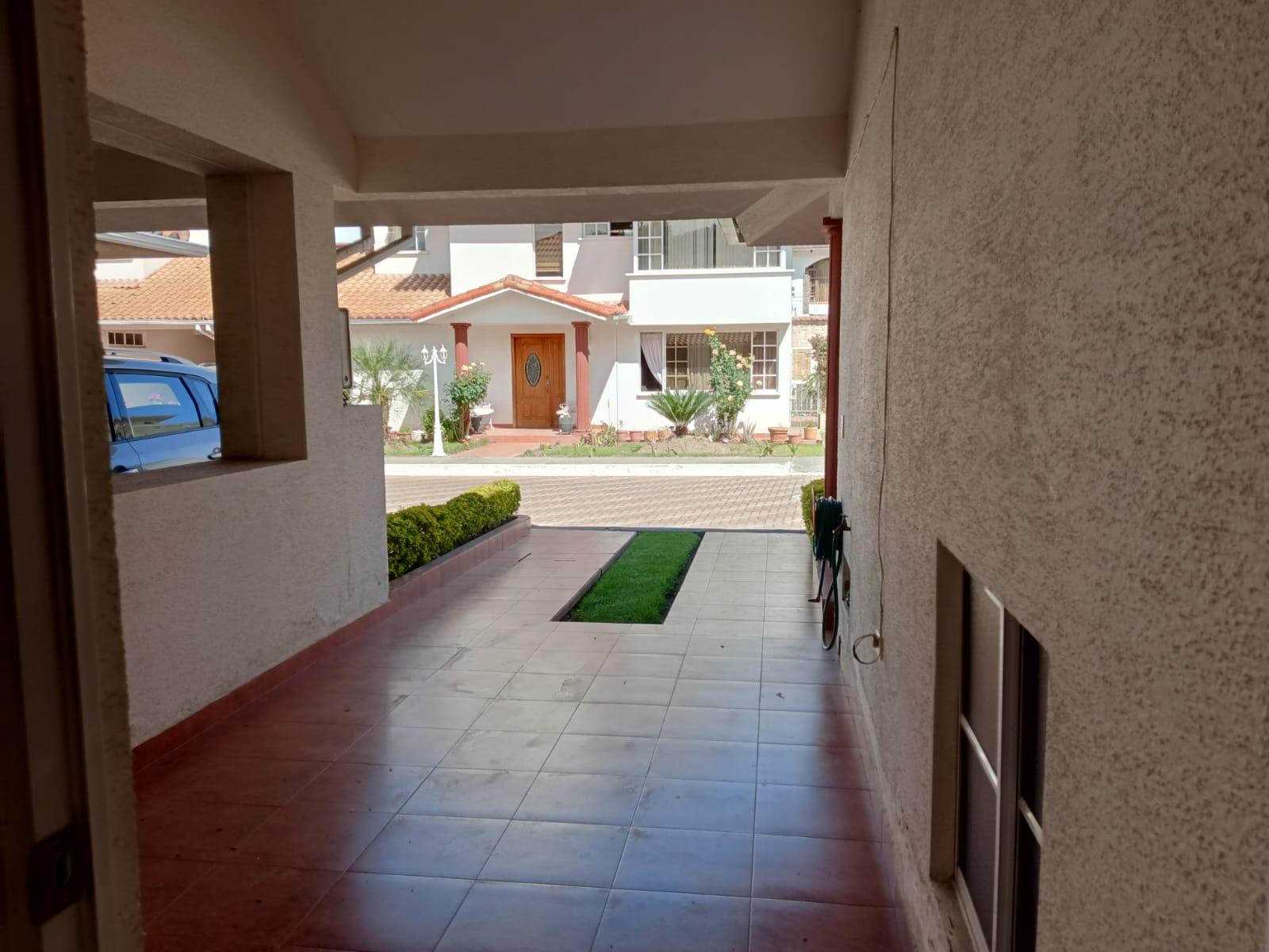 Casa en venta en la Armenia, Conocoto