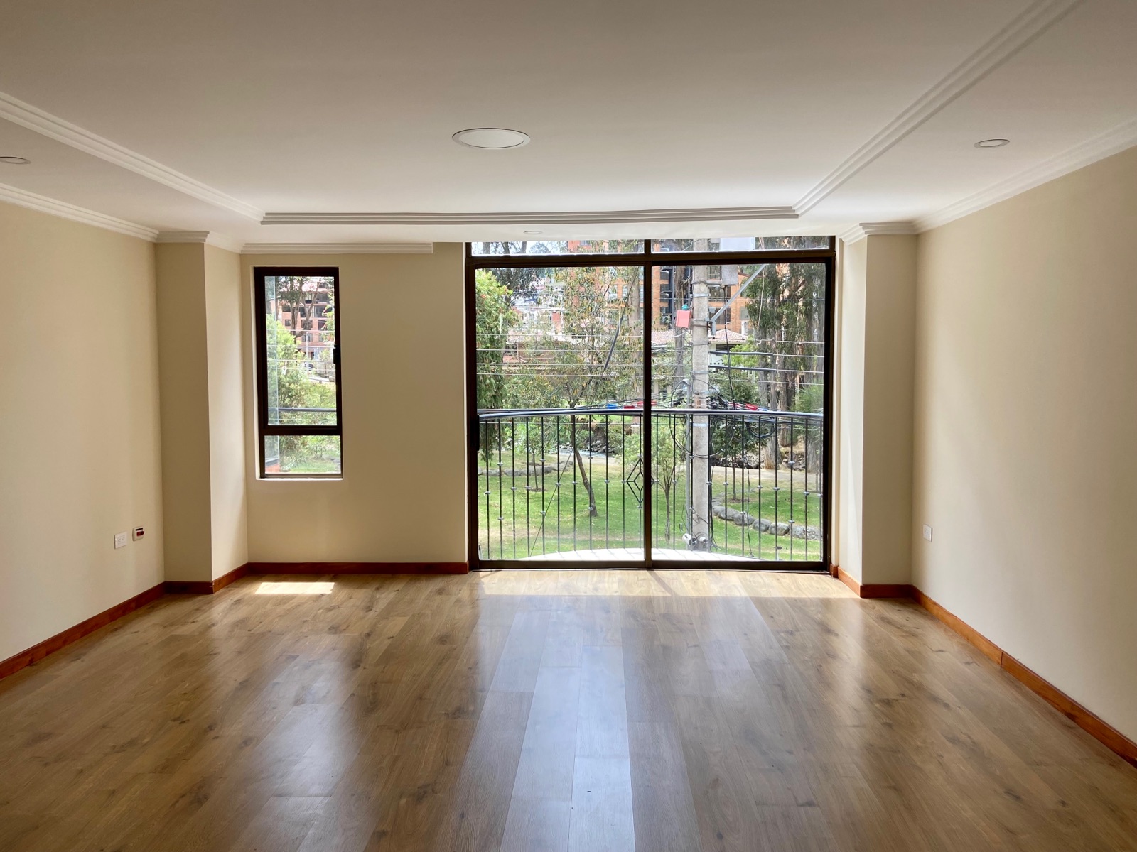 Departamento en venta. Puertas del Sol, Cuenca