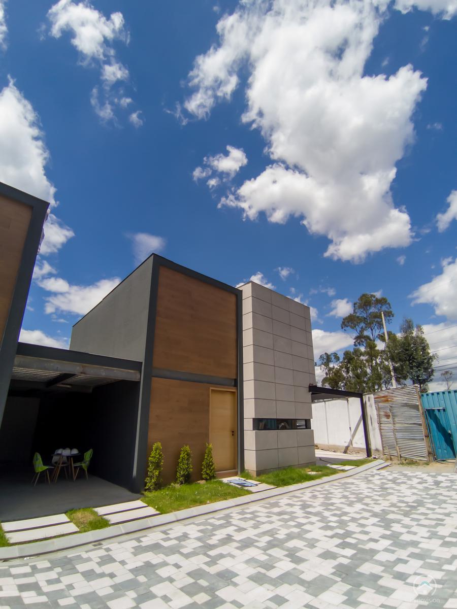 Casa de venta en San Juan Alto, independiente