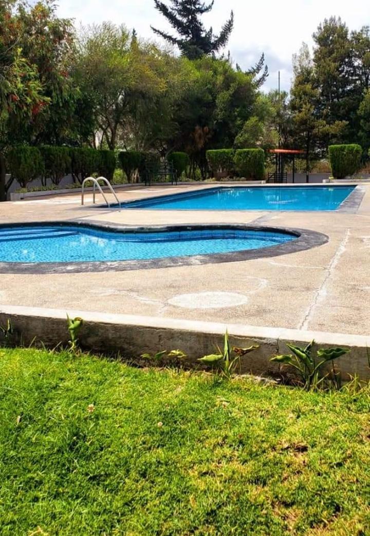 Espectacular Casa de Venta en Conjunto Privado en Carapungo calle Capitán Giovanni Calles