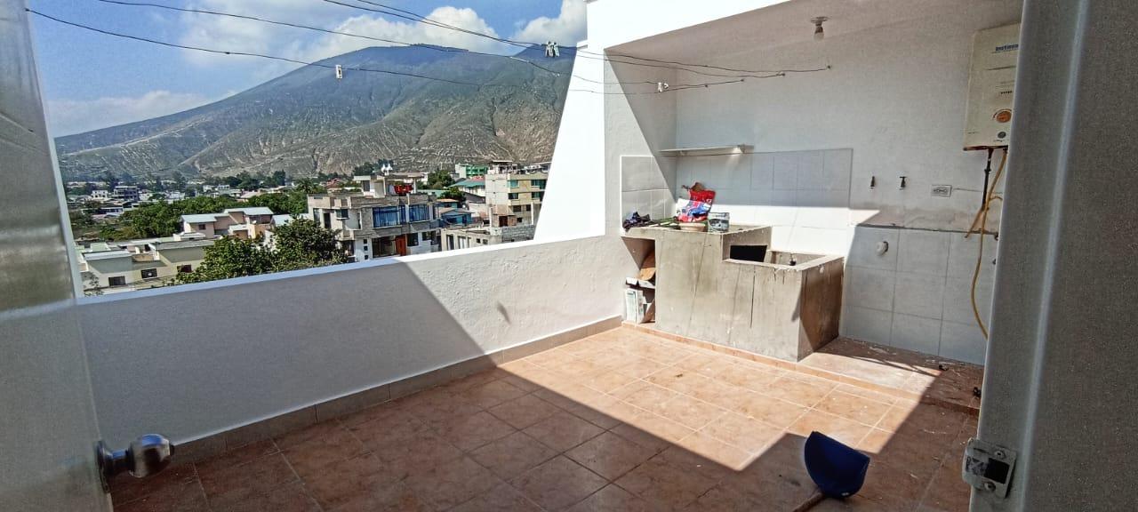 En Renta Casa en San Antonio de Pichincha, Mitad del Mundo, Conjunto Privado