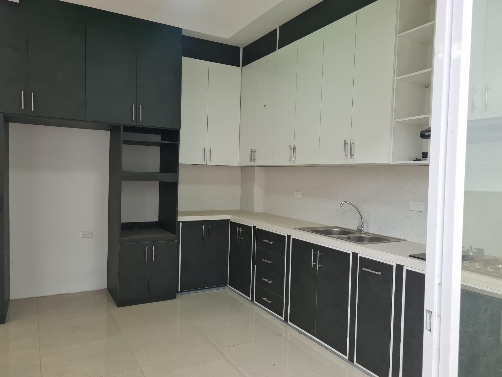 VENTA DE CASA DE ESTRENO LAS ALBRICIAS MILAGRO  CONJUNTO CERRADO (VM)