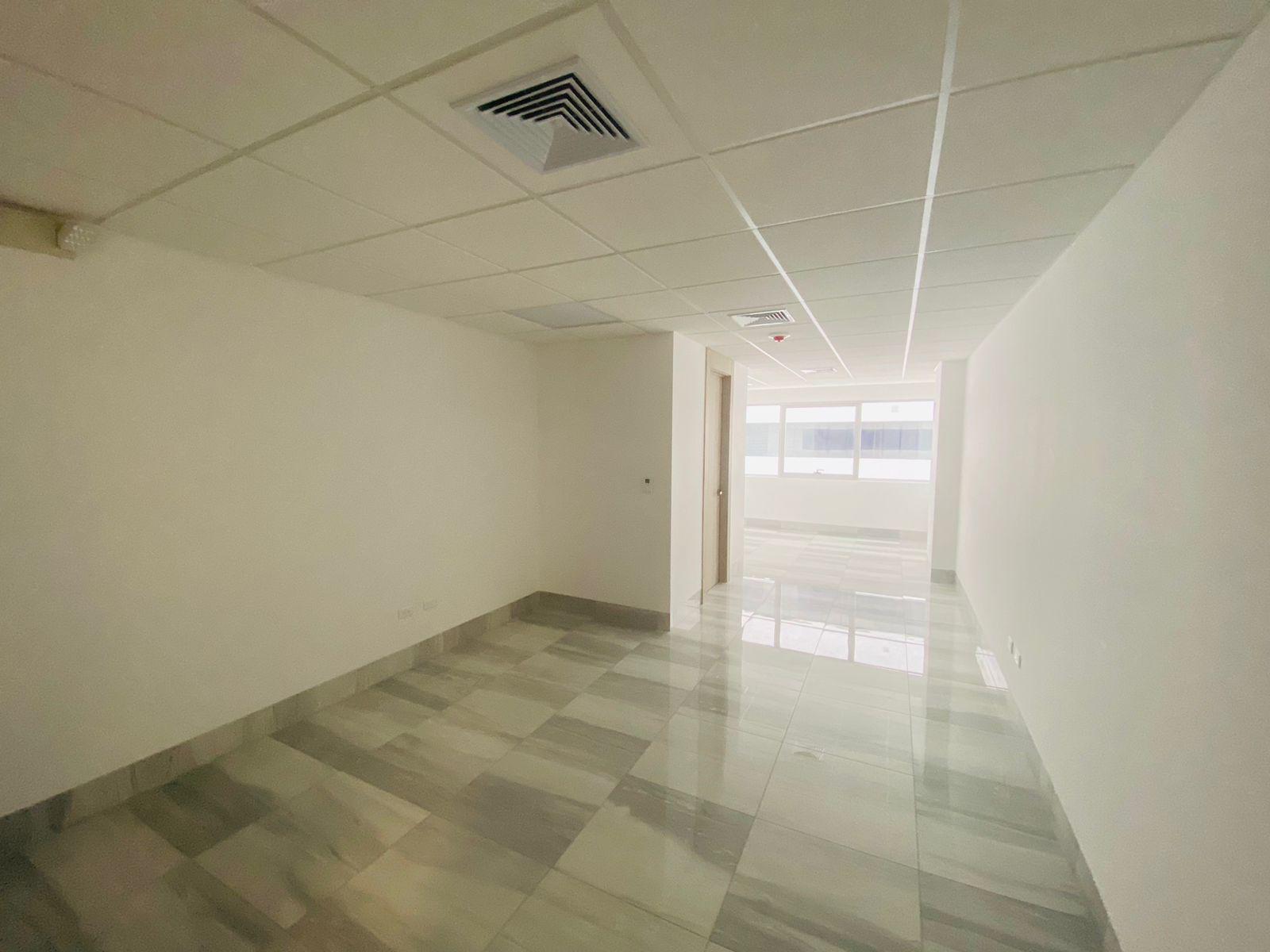 Oficinas en ALQUILER / VENTA en edificio inteligente Platinum II, Av. León Febres Cordero