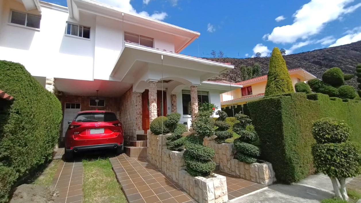 Vendo Casa 3 habitaciones en Urb. San Gregorio, 193 m, sector Pusuquí.