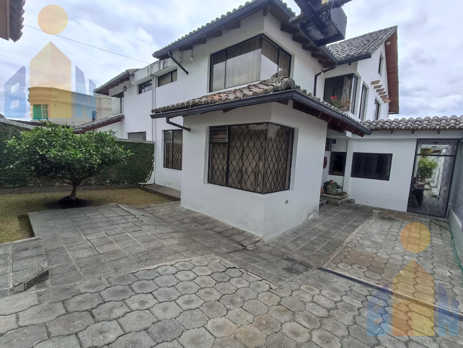 Venta Casa en Urbanización La Colina 320 mts 4 habitaciones $145000