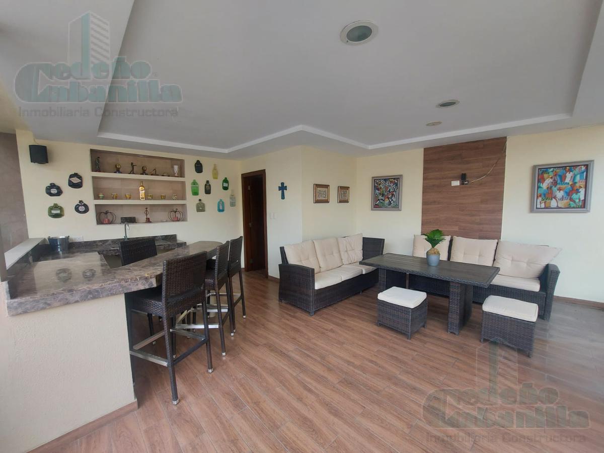 VENTA DE AMPLIA  VILLA UNA PLANTA URB LOS CEDROS