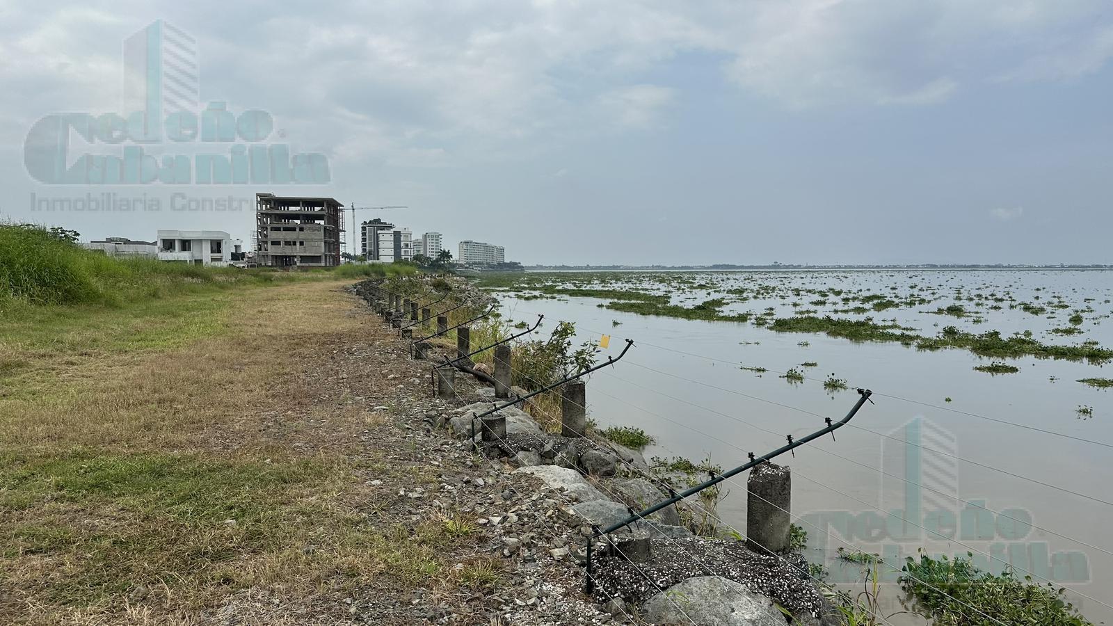 VENTA DE TERRENO MULTI FAMILIAR ISLA MOCOLI AL RIO