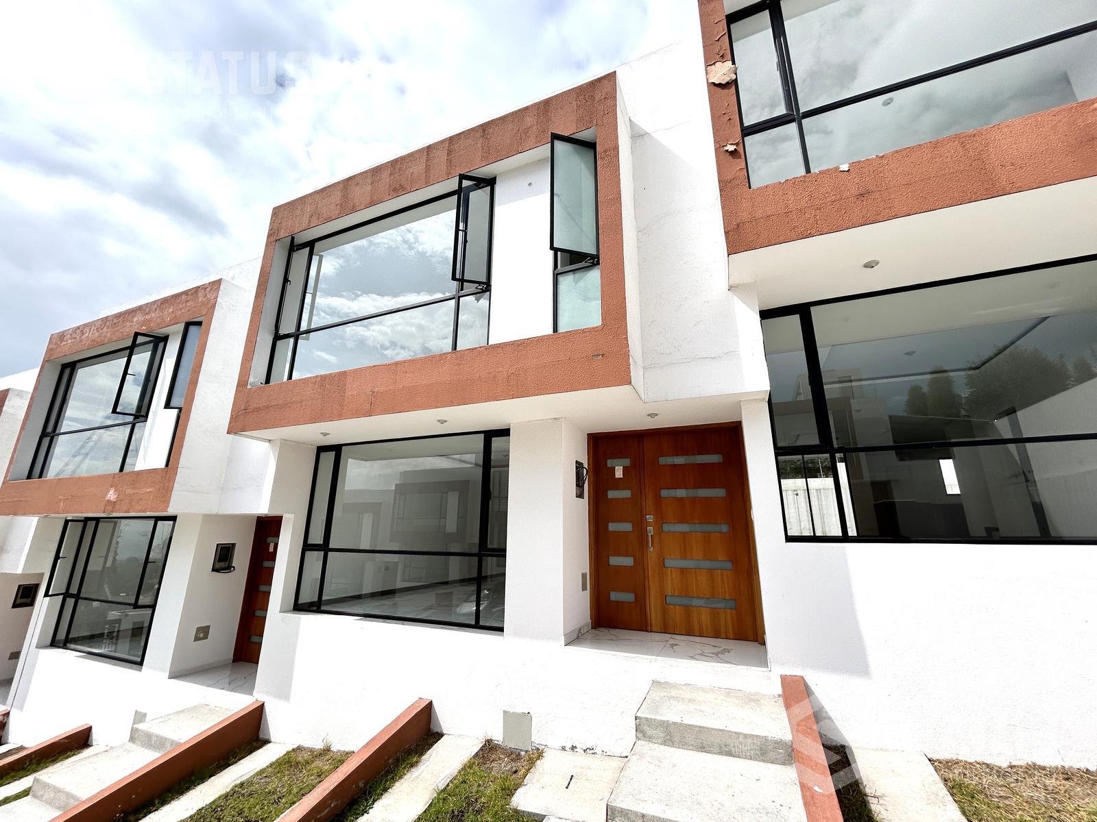 ¡De oportunidad! Vendo casa en conjunto, 3 Dorm., 2 Garajes, sector Ontaneda, $99.500