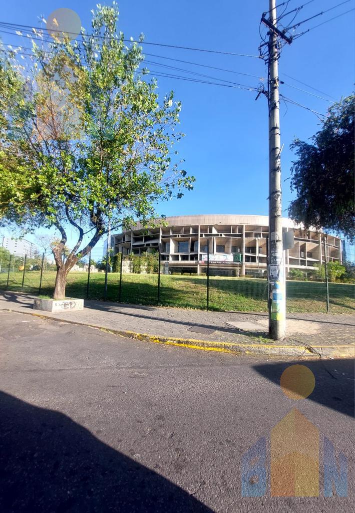 VENDO TERRENO CON CASA ANTIGUA  FLORESTA VICENTINA  VICENTE SOLANO- COLISEO RUMIÑAHUI