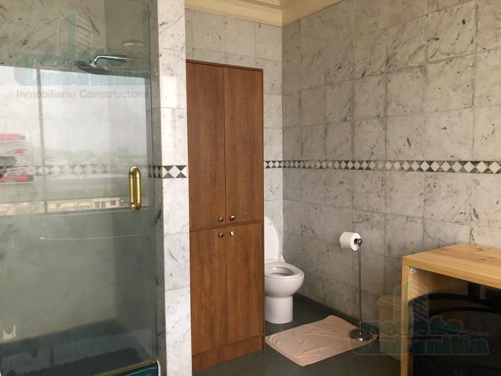 VENTA DE ESPECTACULAR DEPARTAMENTO REMODELADO CON LINDA VISTA EN LAS LOMAS DE URDESA