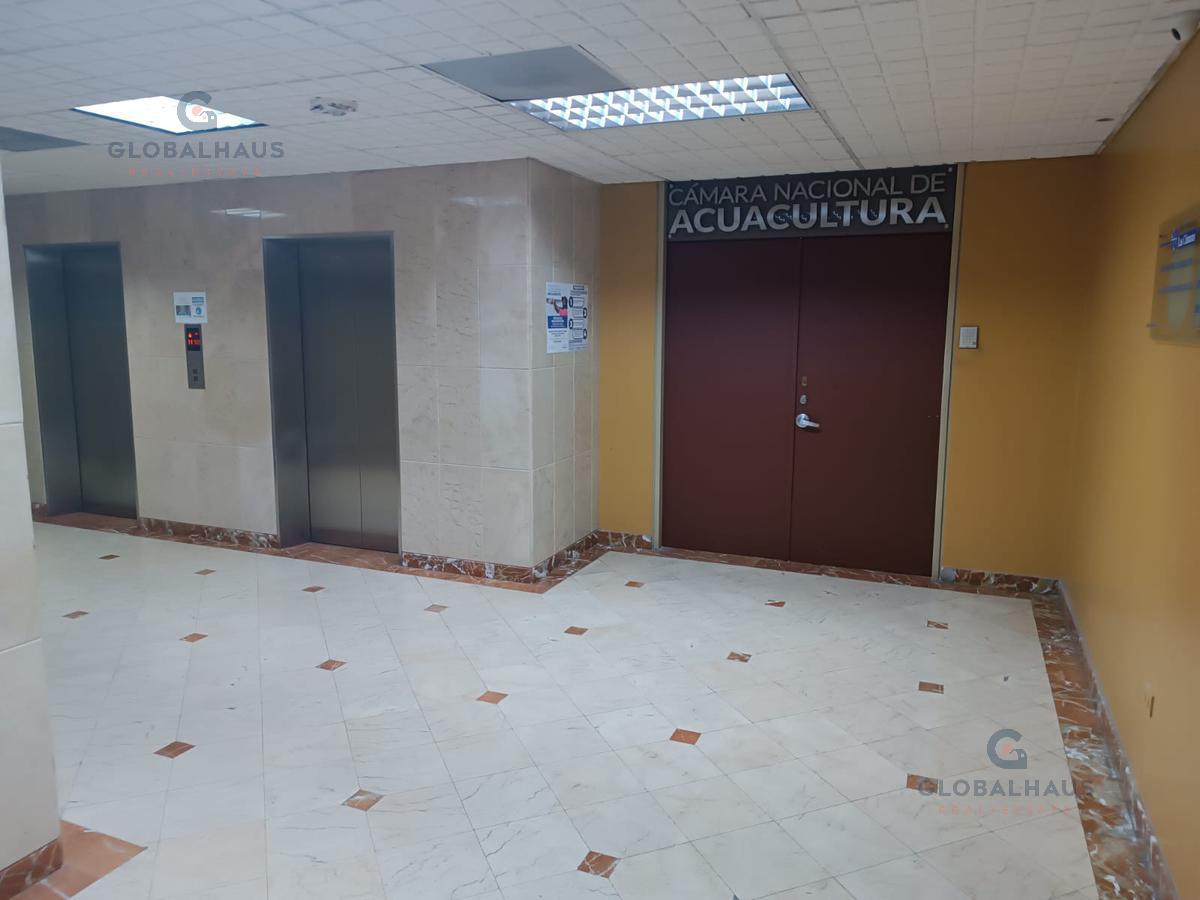 Venta o Alquiler de Oficina en Edificio Las Cámaras,  Av. Francisco de Orellana E.M.