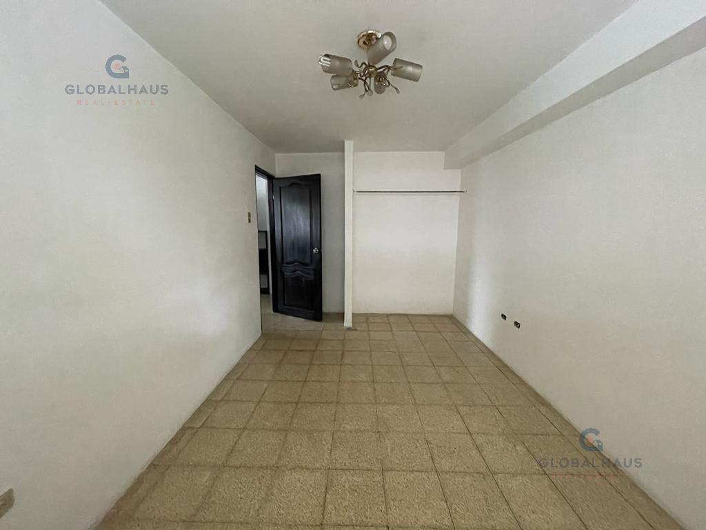 Venta o Alquiler de Departamento en el Centro  de  Guayaquil Esquinero E.B.