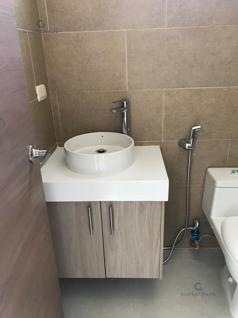 Venta de Casa por estrenar en Urb. Mallorca Village primeros km Vía Salitre V.B.