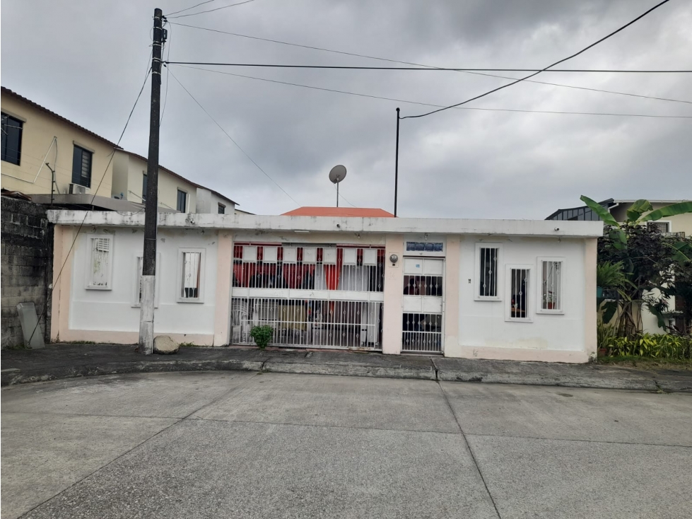 CASA MAS TERRENO EN CIUDAD DEL RIO 2