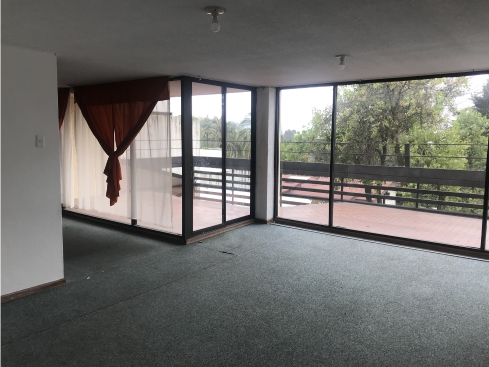 QUITO TENIS, EL BOSQUE CASA TIPO EDIFICIO EN VENTA