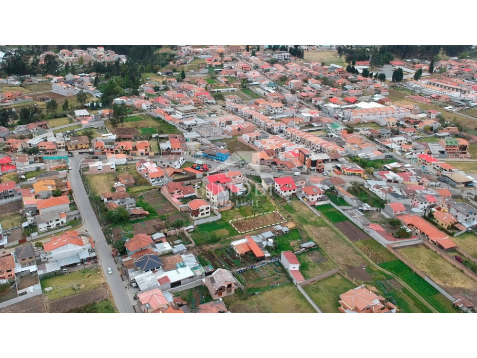 Terreno Grande En Venta en Cuenca, Sector 4 esquinas de Ricaurte