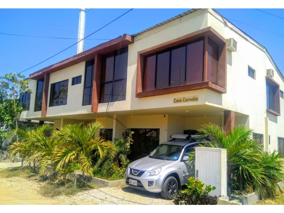 Cómodas Casas en Salinas Cerca a Todo