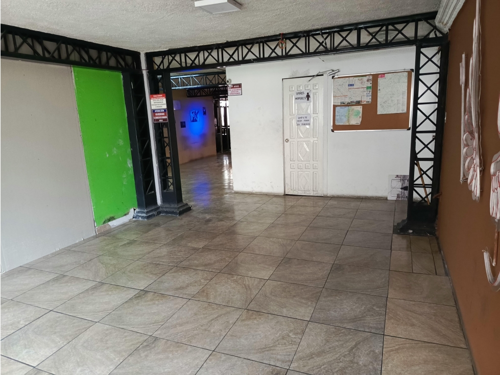 La Floresta, Local Comercial en Renta, 78m2 3 ambientes