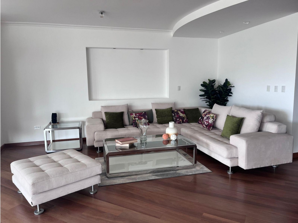 Quito Tenis, PENTHOUSE en Renta, 350m2, 3 Habitaciones.