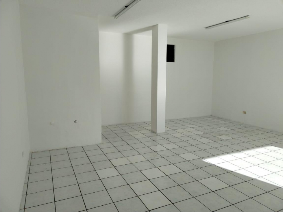 Santa Lucia, Local Comercial en  Renta, 50m2, 1 Ambiente, 1 Baño.