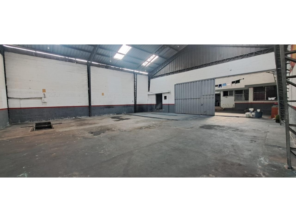 Venta, Renta Bodega, Taller, Galpón, 560M2, Bicentenario $1,700