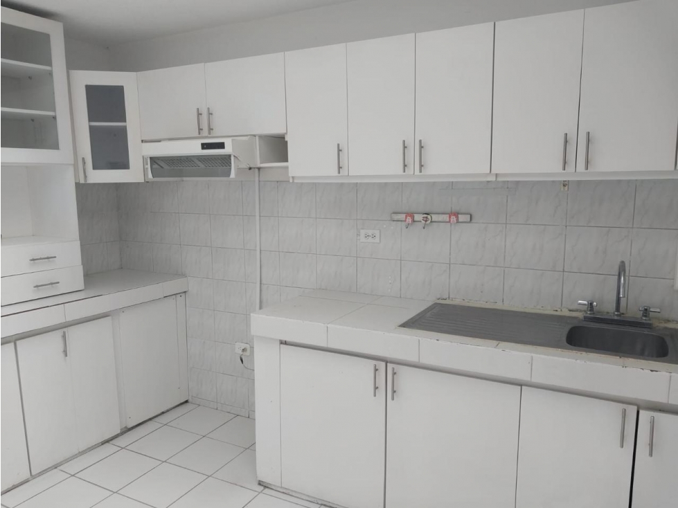 Vendo Casa 3 dormitorios Urb El Condado  107.000 cod 7238299