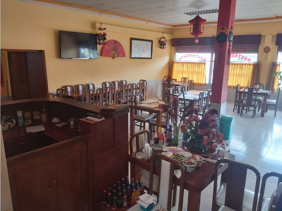 VENDO PROPIEDAD COMERCIAL EN CAYAMBE