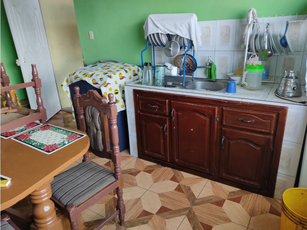 SE VENDE CASA EN ATUNTAQUI