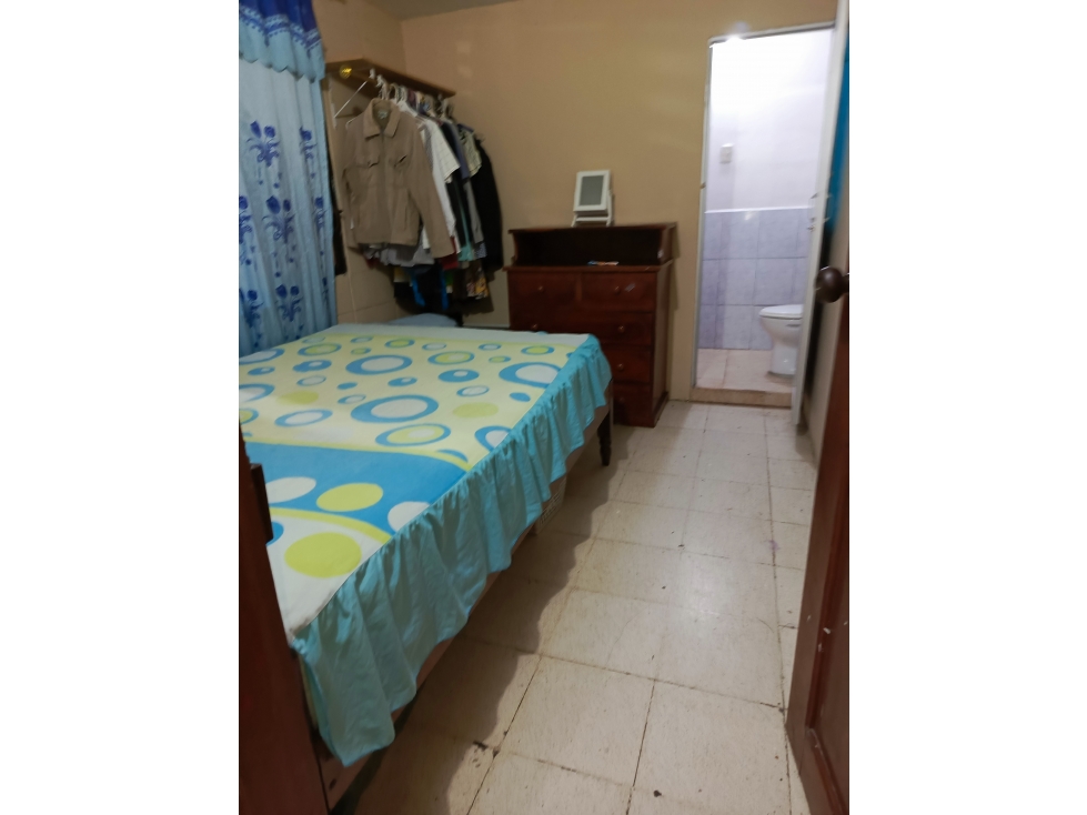 VENDO CASA BI FAMILIAR EN FLORIDA NORTE