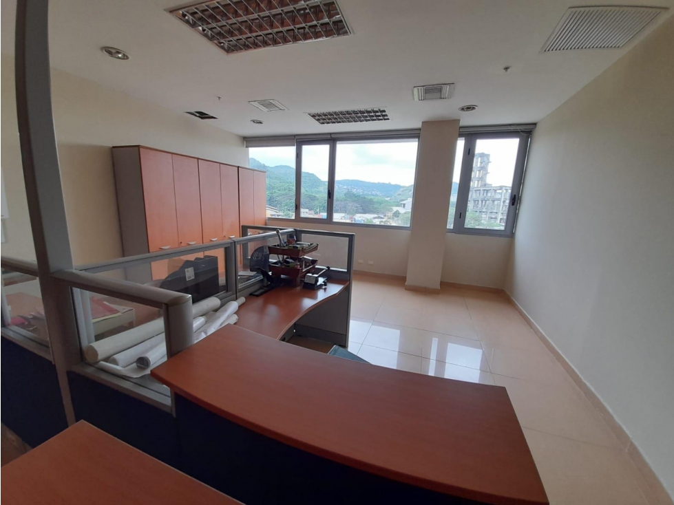 Edificio Corporativo en venta en San Eduardo, Norte de Guayaquil