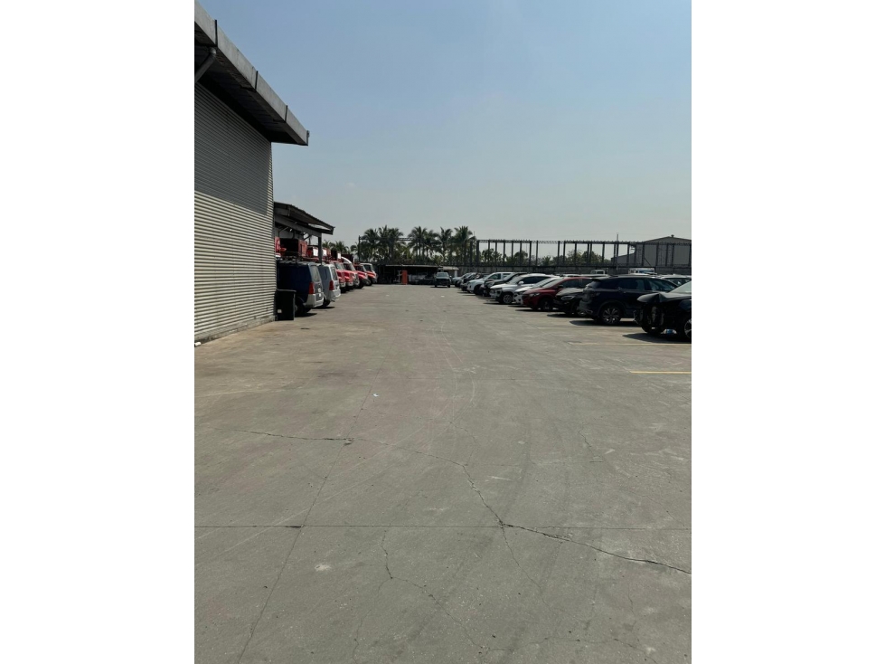 Via Daule km 14 Venta Local Comercial ideal para Concesionario