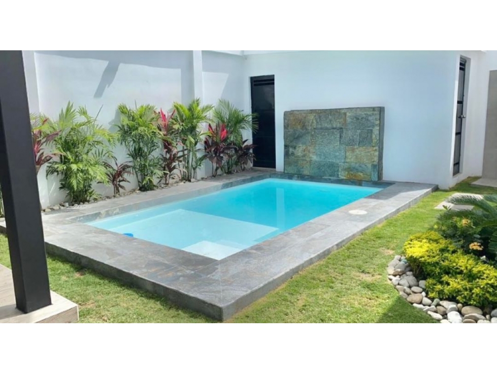 Villa amoblada con piscina en la zona norte