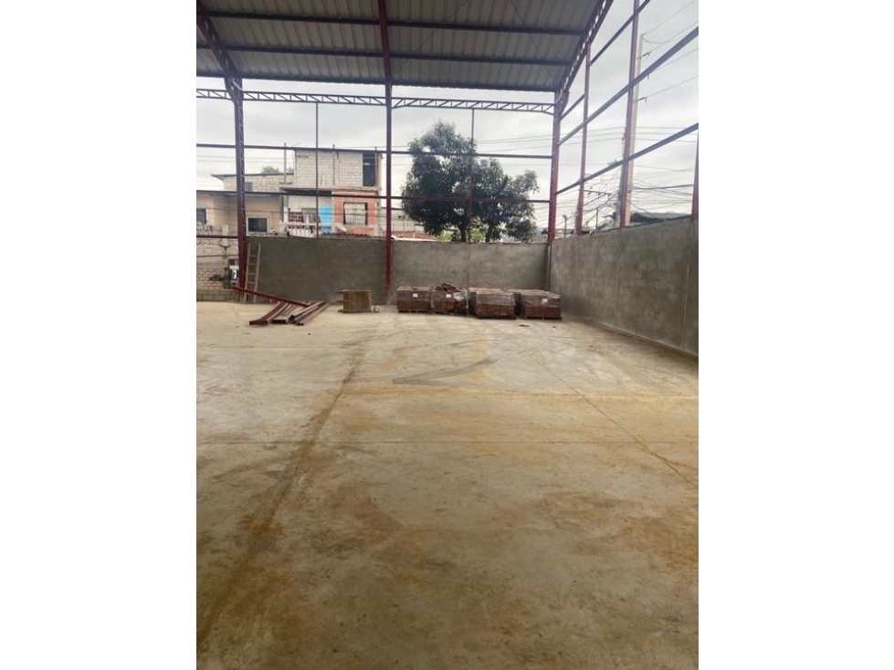 Vía Daule km 7 se alquila bodega de 2000 m2 de construcción precio can