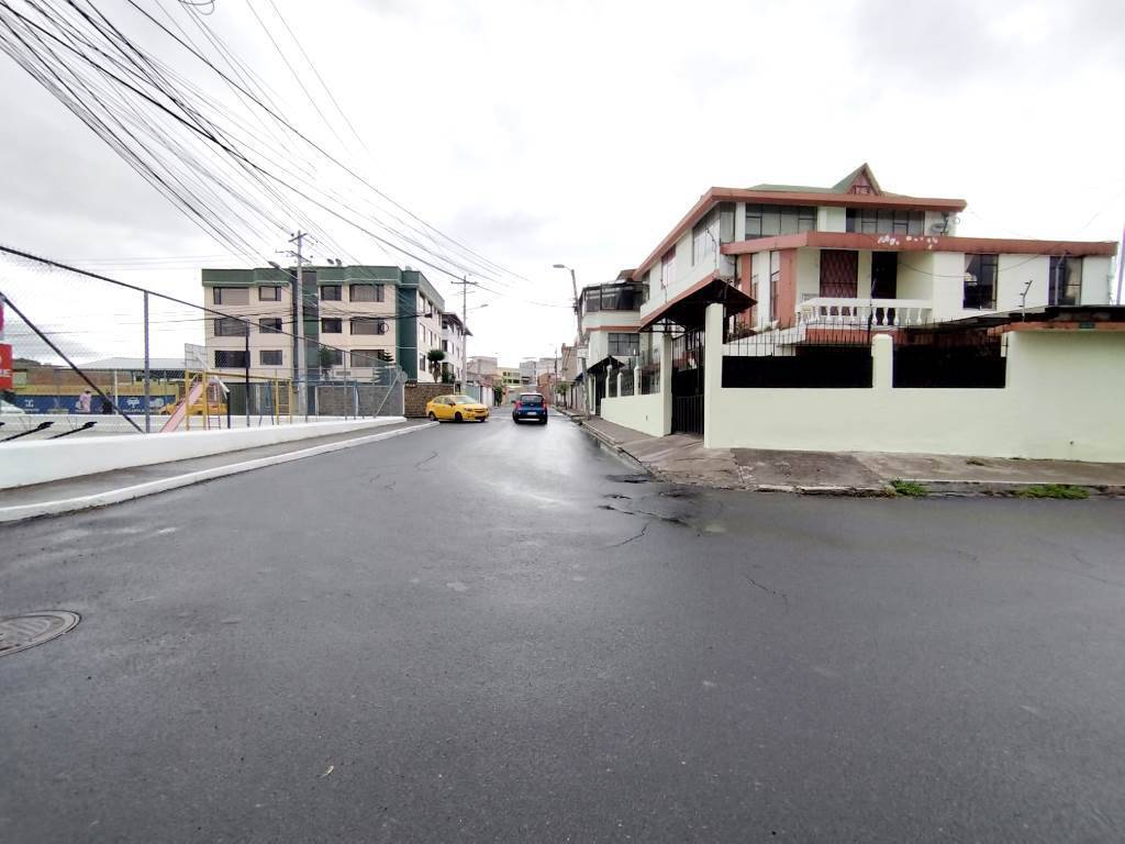 Terreno en alquiler 407 m2 en Amagasí del Inca