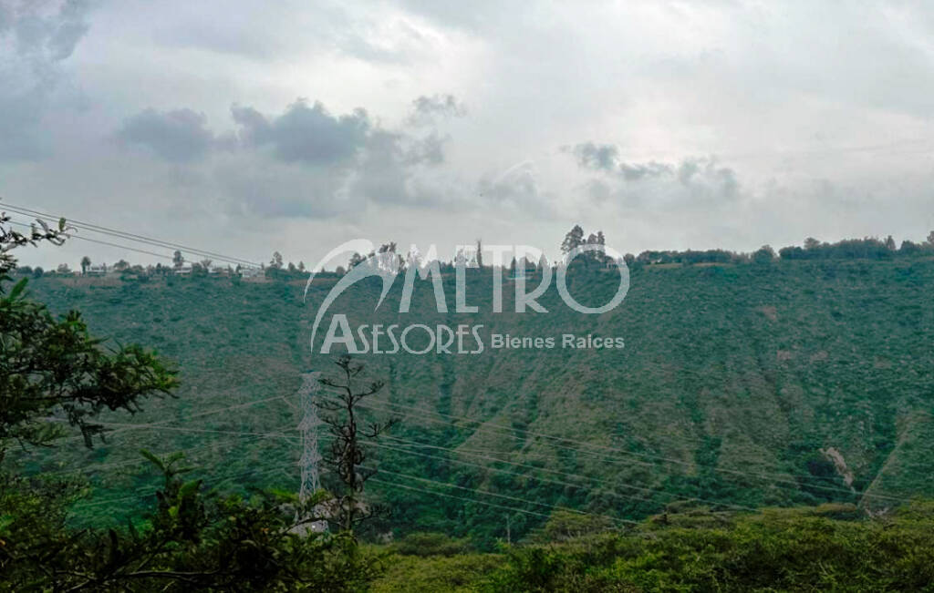 Terreno de 1.141 m2 sector Hilacril – Tumbaco